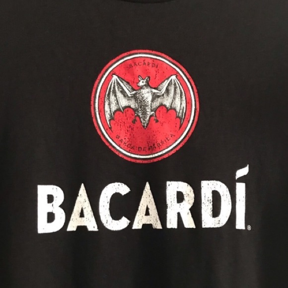 SOLD!! Barcardi black graphic tee bat medium 2017 unisex - Picture 2 of 4